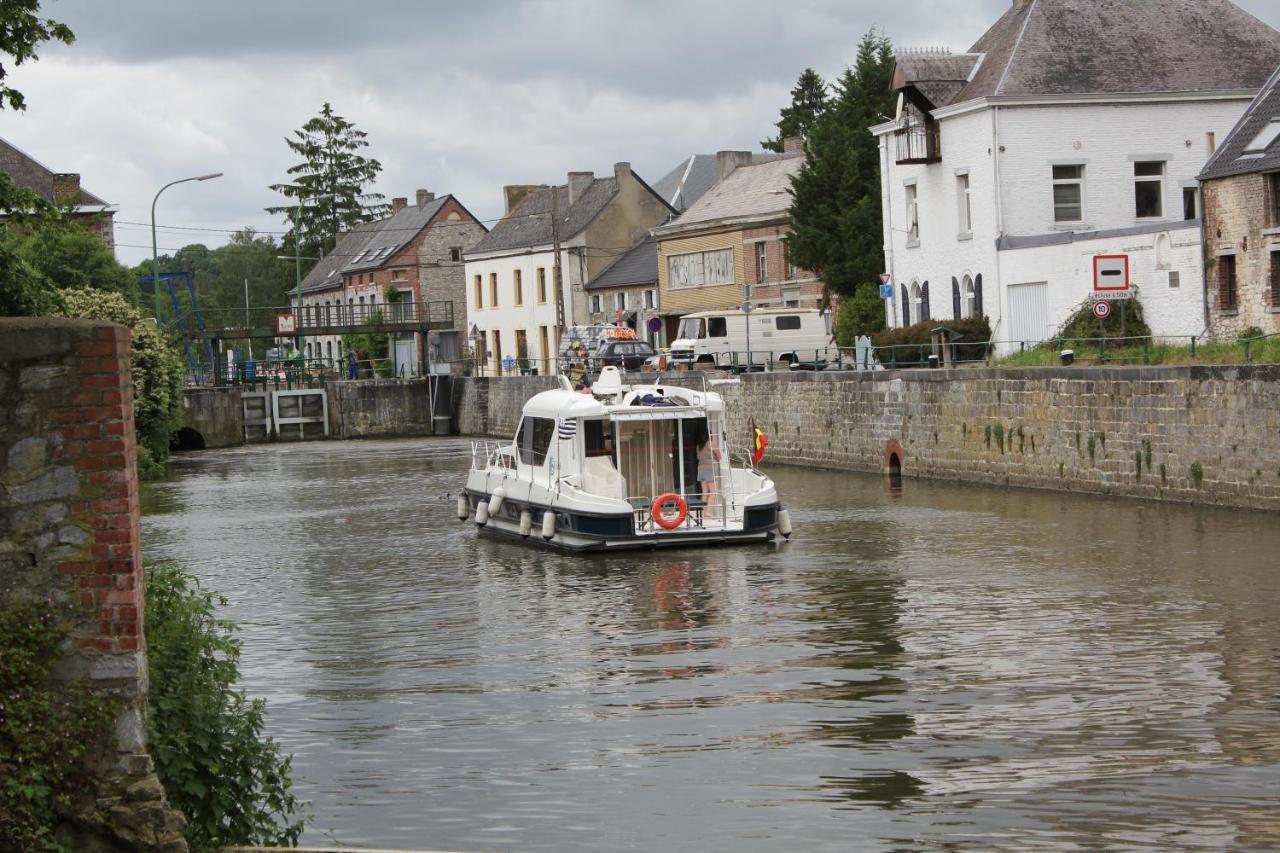 Au Crapaud Charmant Merbes-le-Château Екстериор снимка